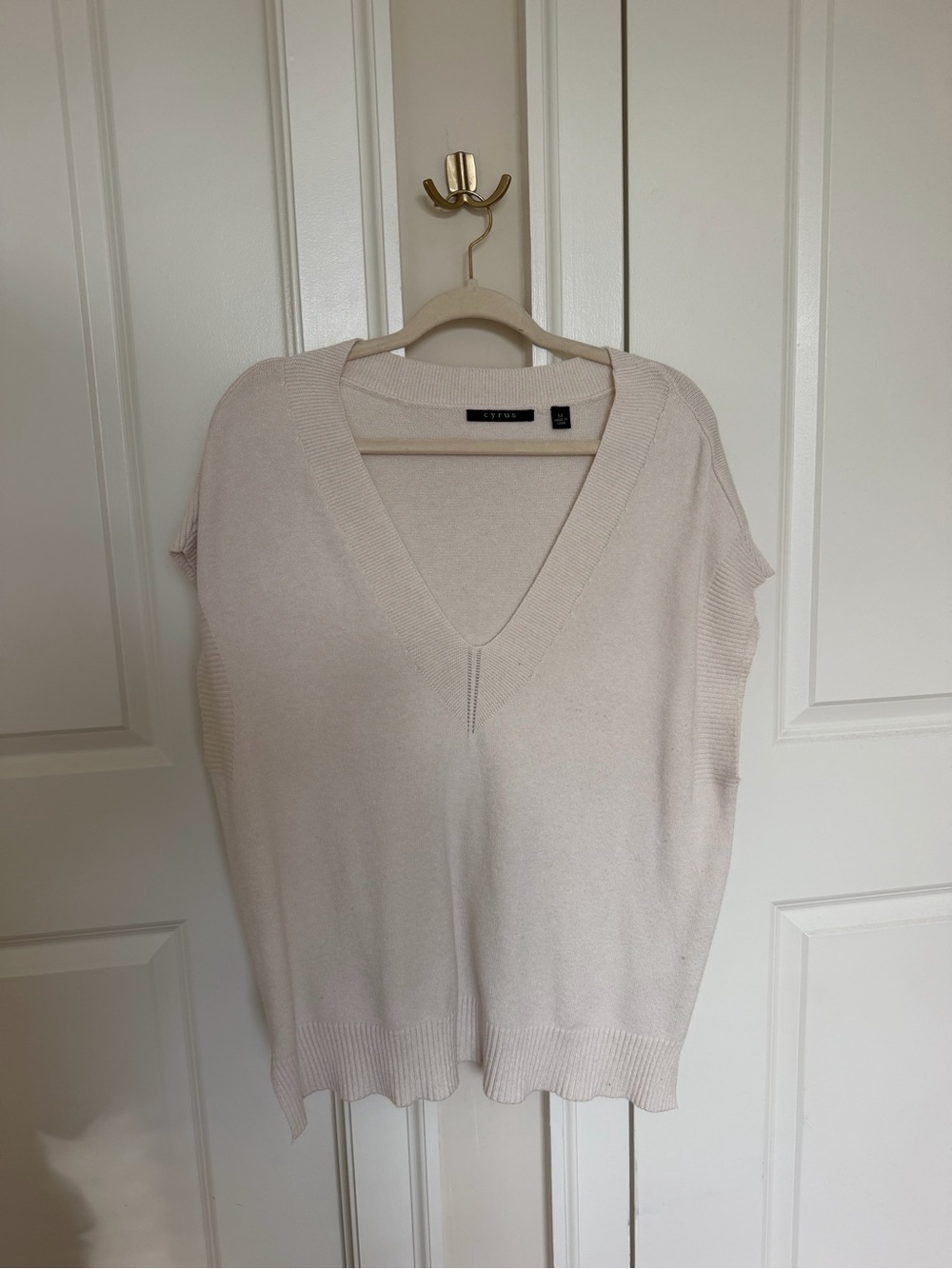 Cyrus Oversized Sleeveless V-Neck Knit Top - Cream